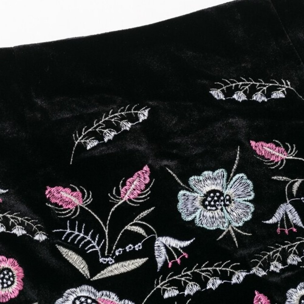 Embroidered Velvet Black Mini Skirt - Picture 8 of 8